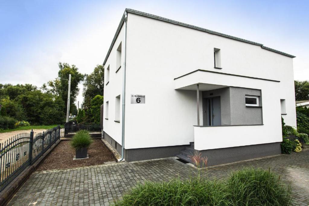 Apartament Batorego Lubon Exterior photo